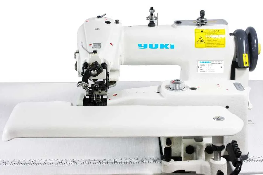 Yuki CM-101-D Etek Baskı Makinası – İplik Kesicili