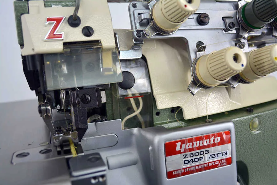 YAMATO Z-5003-04DF/BT13 3 İplik Overlok Makinası — görsel 2