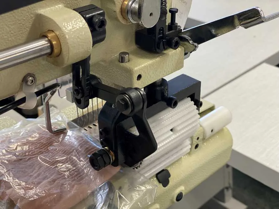Kingstar JT-4412-PMD-UTC Burunlu 12 İğne Havalı İplik Kesicili Zincir Dikiş Makinası — görsel 4
