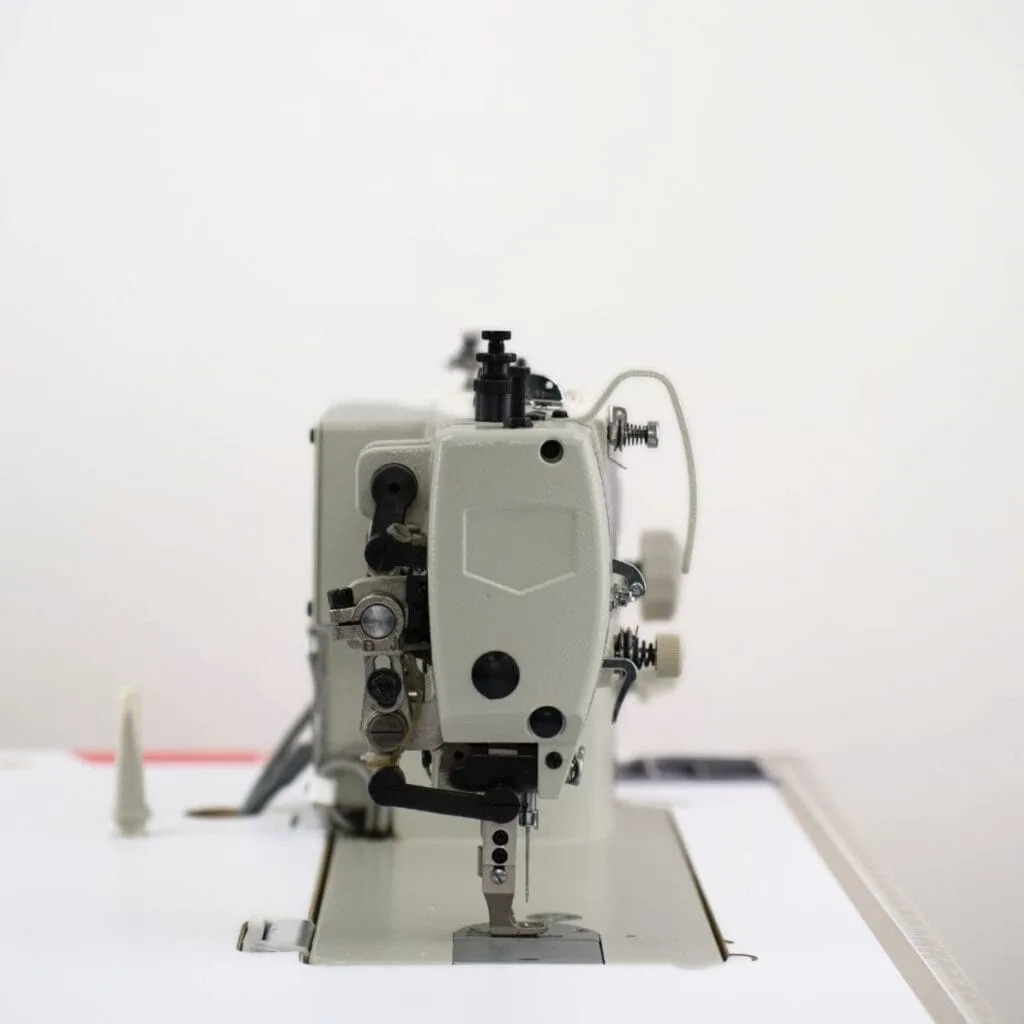 Otomatik Çiftpapuç Makinesi ZW-6330-D4 — görsel 2